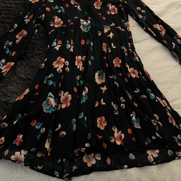 Black Dress - Picture 5 of 5